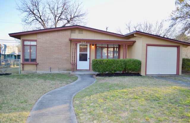 246 Serna Park - 246 Serna Park, San Antonio, TX 78218