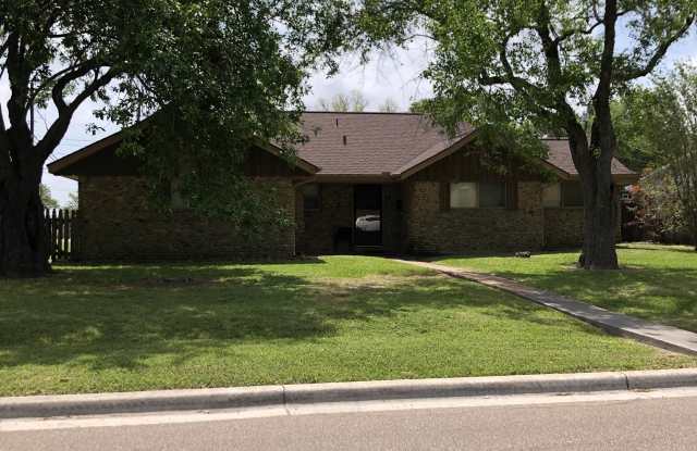 2100 Vail Drive photos photos