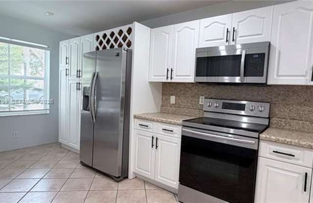 2020 Andromeda Ln # 0, Weston, FL 33327 Gallery 1