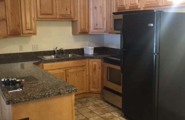 Pleasant Grove Condo Gallery 3