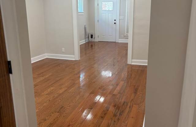 A newly updated 3 bedroom in Old North! - 184 East Tompkins Street, Columbus, OH 43202