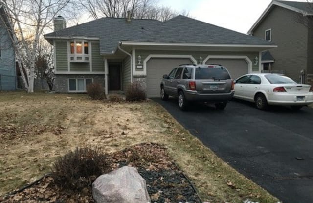 6718 Vermar Ter - 6718 Vermar Terrace, Eden Prairie, MN 55346