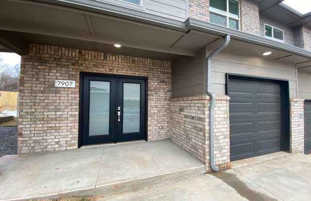 Brand New 3 Bed 2.5 Bath Duplex Includes Office Space (See Contact Info Below) photos photos