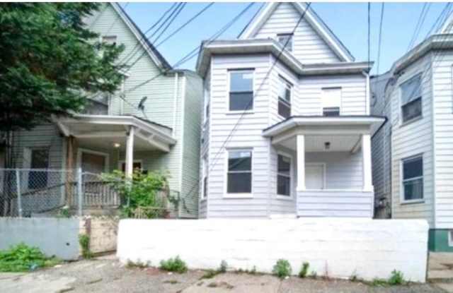 209 N 4th St photos photos