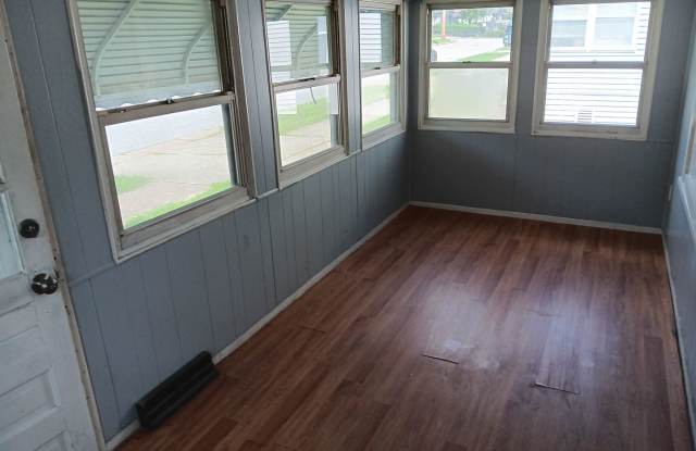 3 Bedroom, 2 Bath on Corner Lot Gallery 3