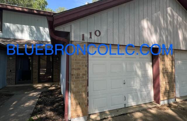 New flooring and fresh paint in this spacious unit! photos photos