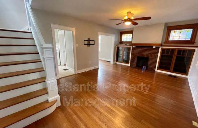 1221 East End Avenue Gallery 4