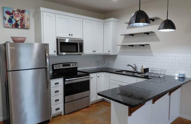 Affordable & Charming 1 bed and 1 bath with all bills paid including lawn care! photos photos