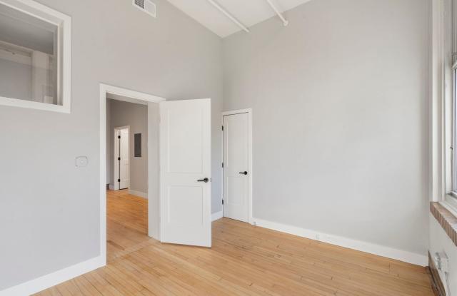 1409 North Washington Avenue Gallery 4
