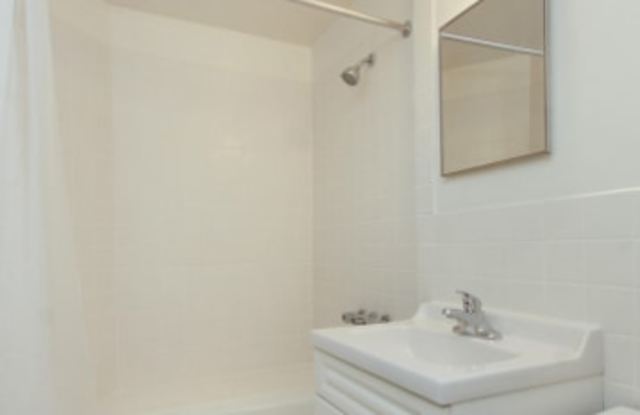 259 West 12Th Street Gallery 4
