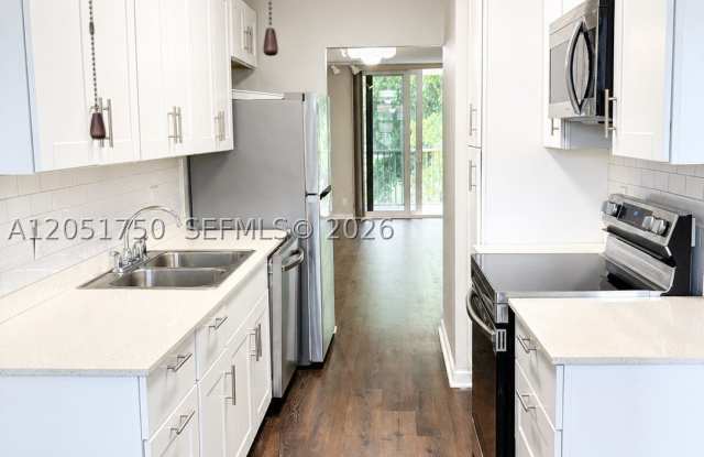 250 Jacaranda Dr Gallery 3