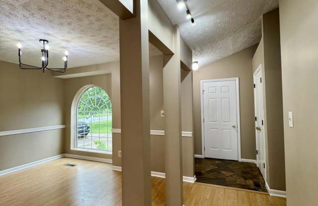 500 Orchard Drive Gallery 4
