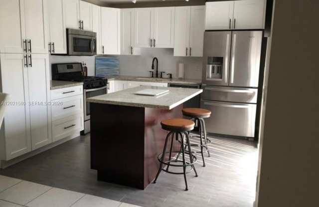 3359 Gardens East Dr photos photos