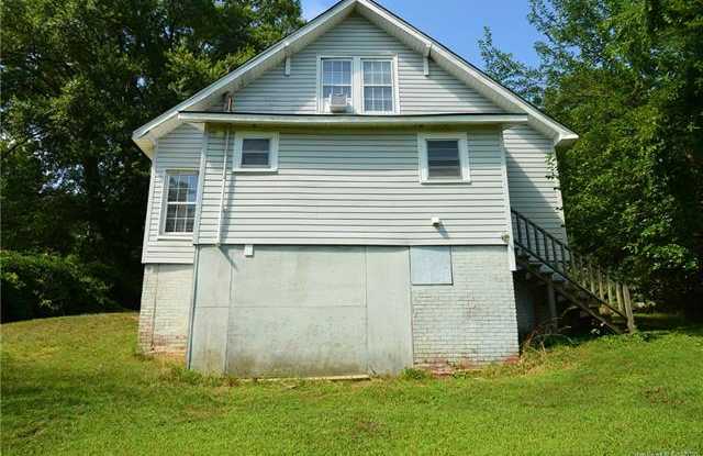 224 E Catawba Avenue Gallery 3