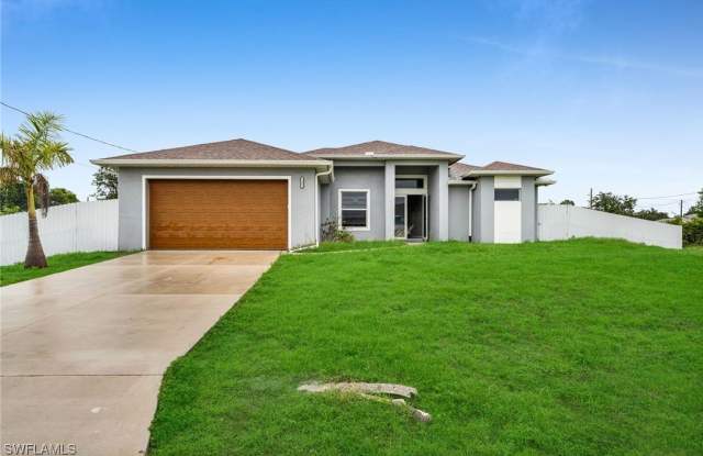 5402 7th Street W photos photos
