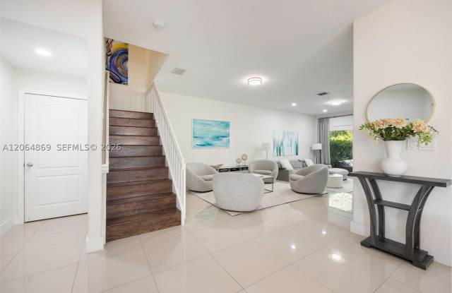5230 NW 104th Ct Gallery 2