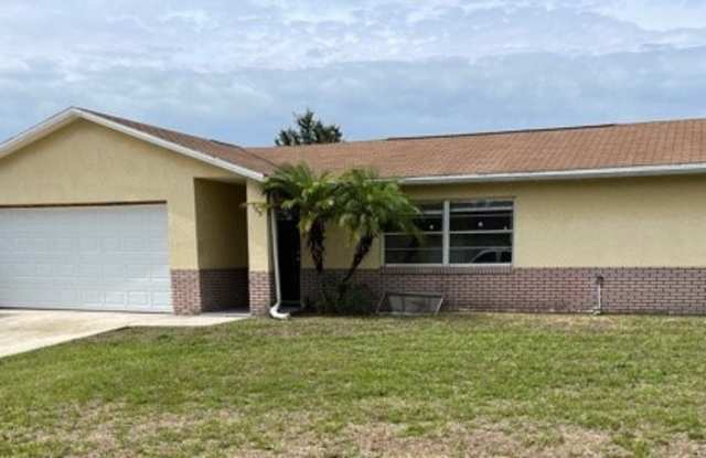 769 Leonardo Ct - 769 Leonardo Court, Poinciana, FL 34758