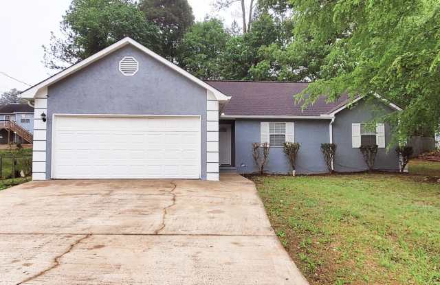 Stunning Home With a Newly Manicured Interior and Exterior Open House 01/19/2025 10:30 AM - 11:30 AM - 1107 Bonita Circle, Irondale, GA 30238