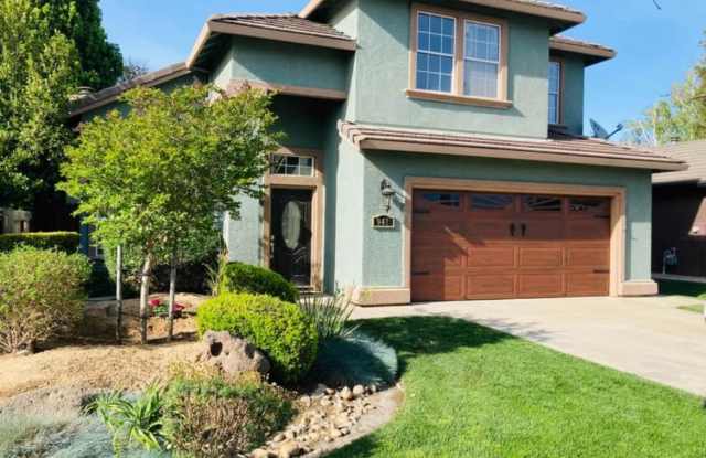 943 Pearwood Circle - 943 Pearwood Circle, Lodi, CA 95242