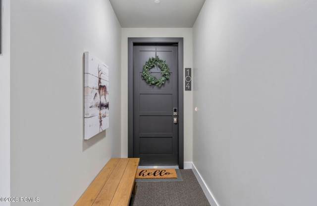 1114 W Helling Circle Gallery 3