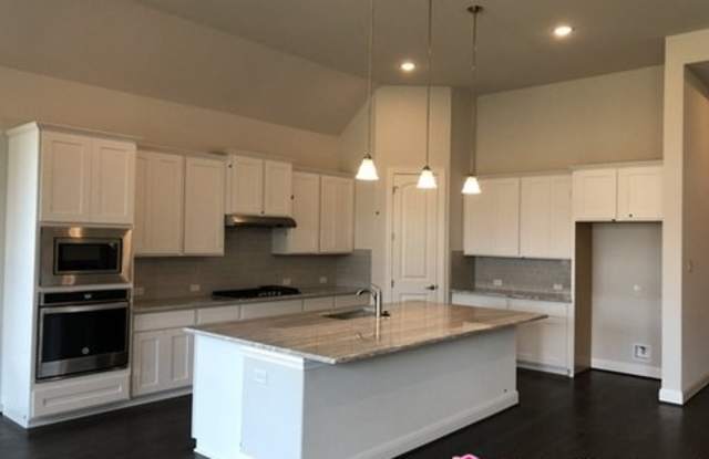 713 Woodview Drive Gallery 4