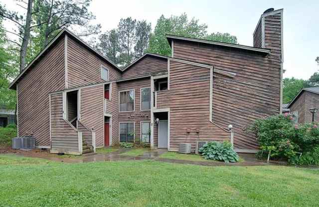 Newly Renovated Two Bedroom Condo Available! Move In Ready! - 4416 Sharon Chase Drive, Charlotte, NC 28215