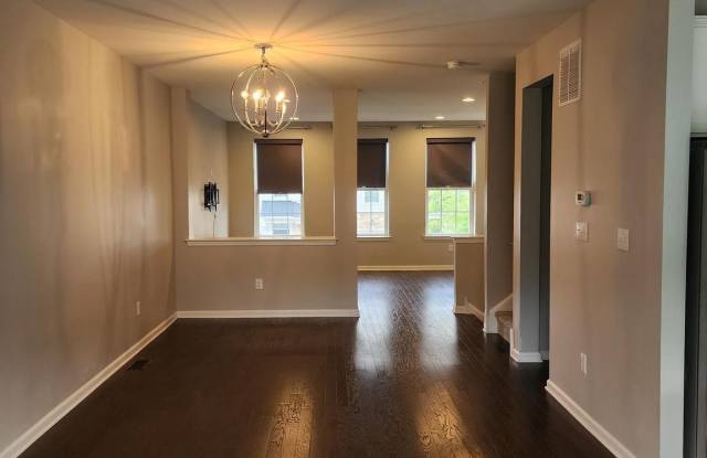 2207 EVIN DR Gallery 2