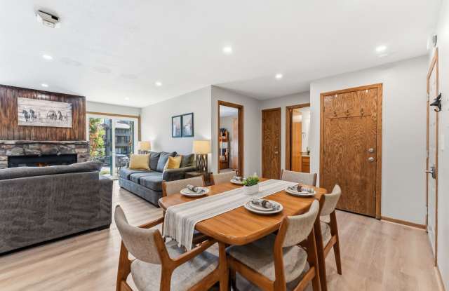 Winter Rental- Amazing Amenities, wood burning fireplace and walkout unit. Gallery 1