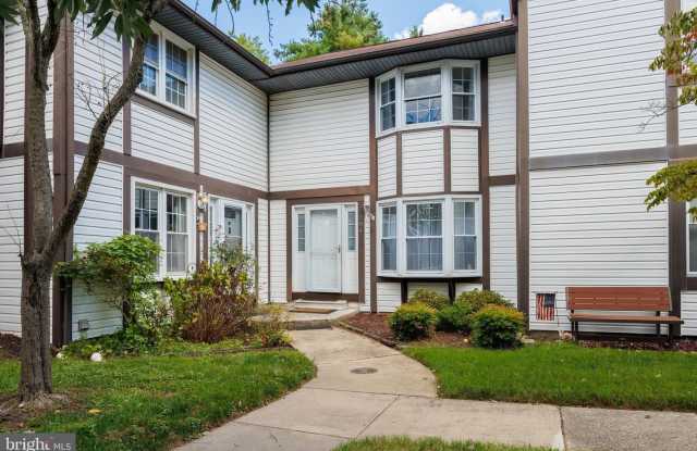 284 OAKWOOD VILLAGE CT photos photos