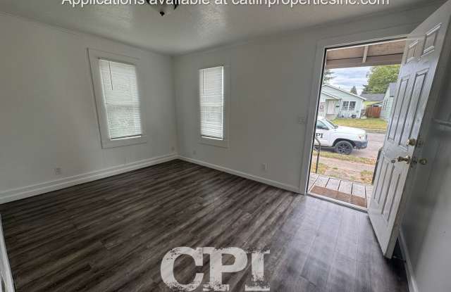 MOVE IN SPECIAL -  1/2 FIRST MONTHS RENT!! Gallery 4