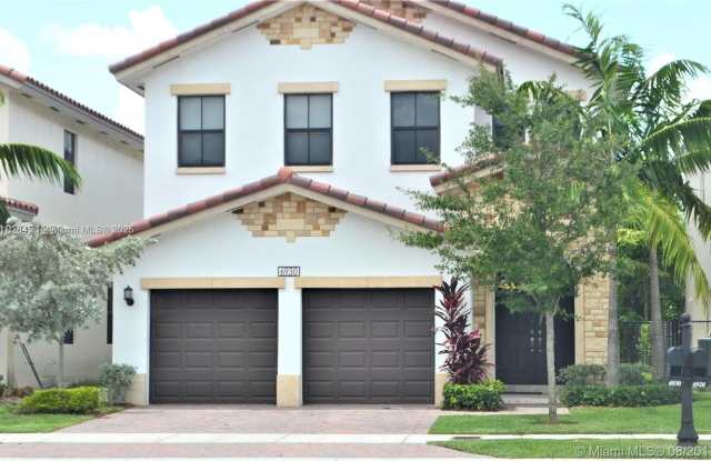 6930 NW 106th Ave photos photos