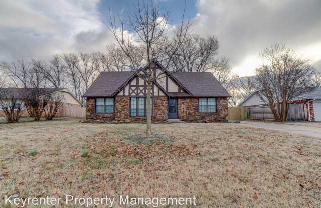 101 South Dogwood Avenue - 101 North Dogwood Avenue, Broken Arrow, OK 74012