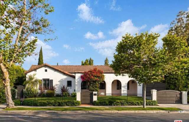 917 S Ridgeley Dr photos photos