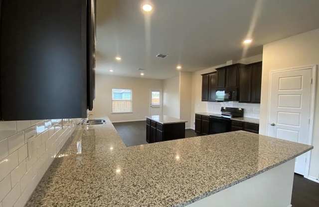 Room in 4 Bedroom Home at Randolph Way photos photos
