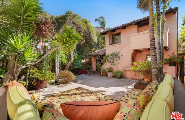 23351 Malibu Colony Rd Gallery 4