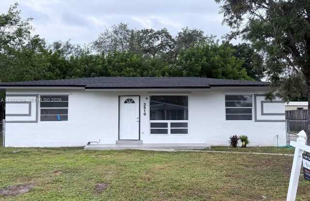 3510 SW 36th St photos photos