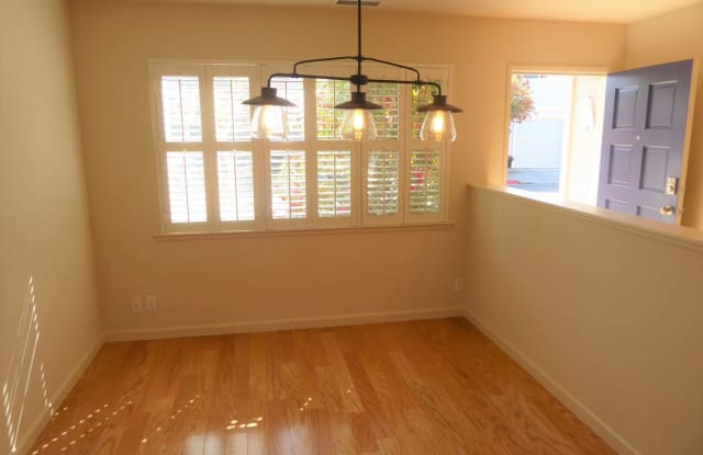 129 Mariner Green Court Gallery 2