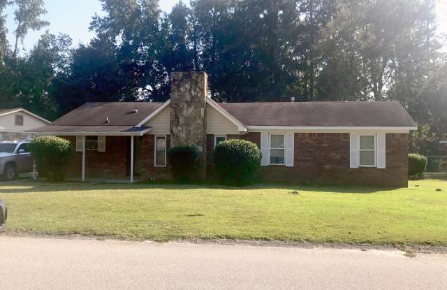 Adorable South Augusta Ranch Home with fenced in backyard! photos photos