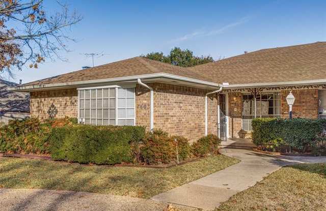 7605 Meadow Oaks Drive Gallery 2