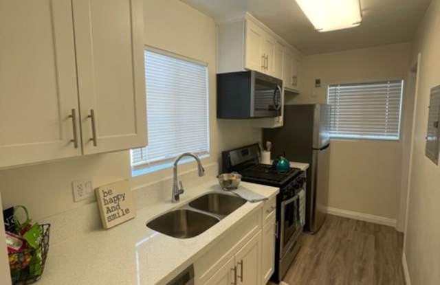 1414 S Campbell Ave. photos photos