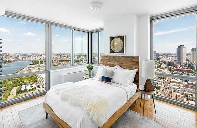 4615 Center Boulevard photos photos