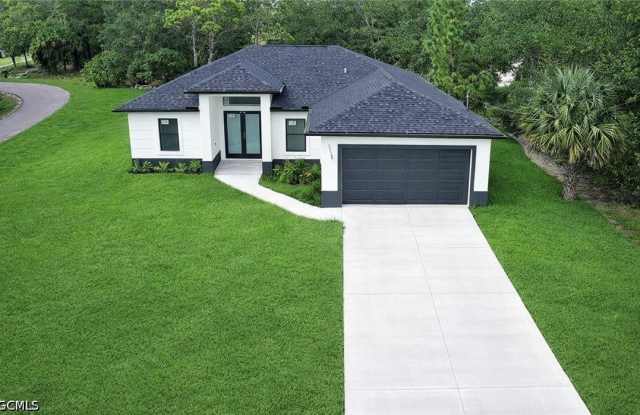 2522 Alice Place photos photos