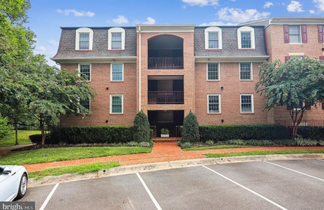 5717 BREWER HOUSE CIR #102 - 5717 Brewer House Circle, North Bethesda, MD 20852