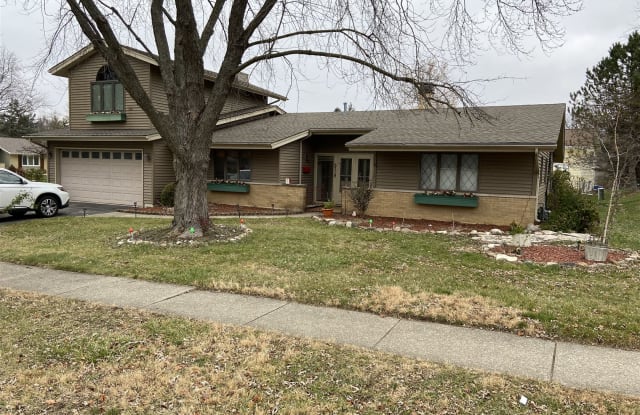 6319 Bradley Dr - 6319 Bradley Drive, Woodridge, IL 60517