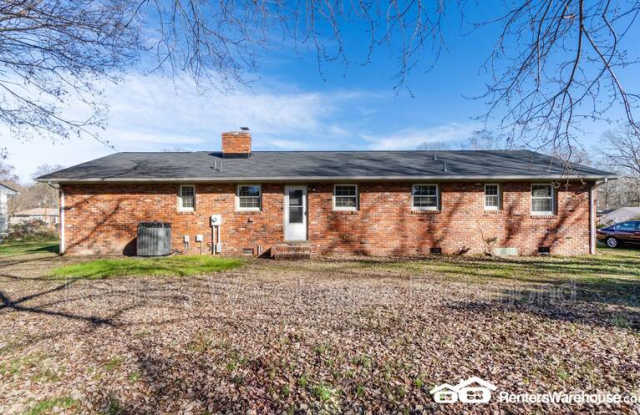 14608 Cornwall Ln Gallery 4