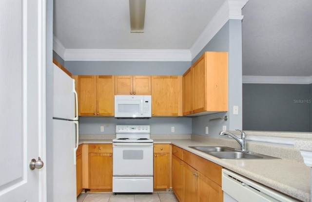 8848 VILLA VIEW CIR Gallery 1