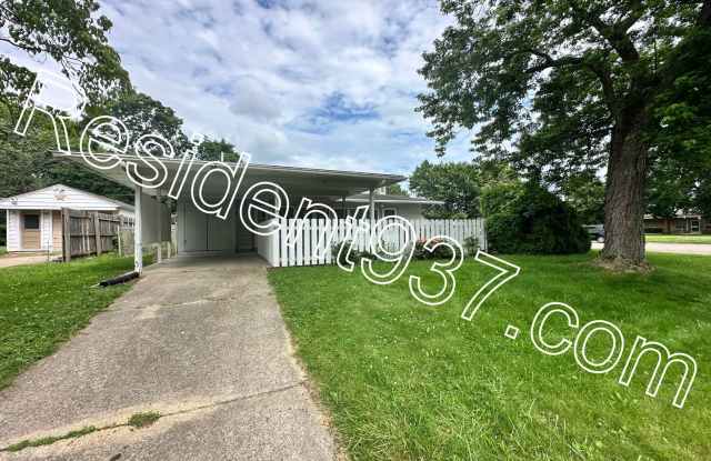 Updated 3 Bed 1 bath Home Gallery 3