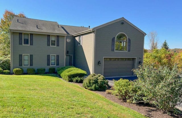 92 CREEK RD - 92 Creek Road, Dutchess County, NY 12580