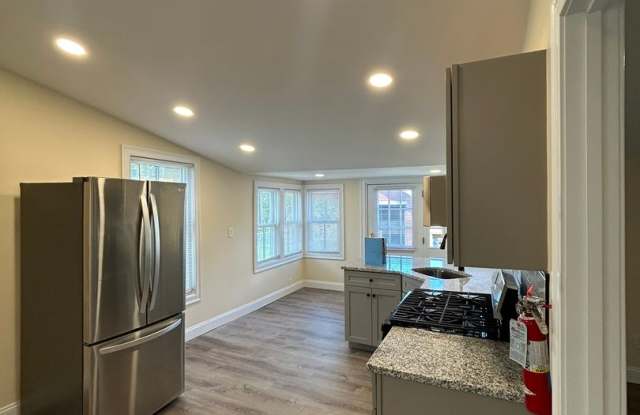 88 North St, Burlington, VT | Newly Renovated 4 Bedroom House with Yard & Parking | June 2027 Gallery 4