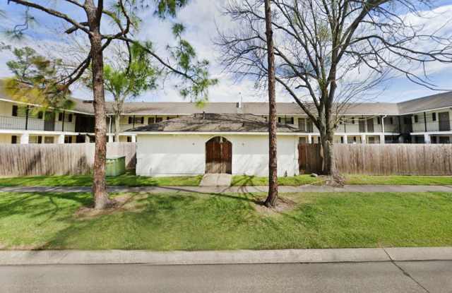 Camelot Apartments Gallery 2